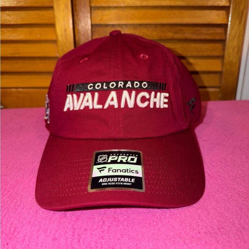 Colorado Avalanche NHL Adjustable One Size Fits Most Hat (NWTS)